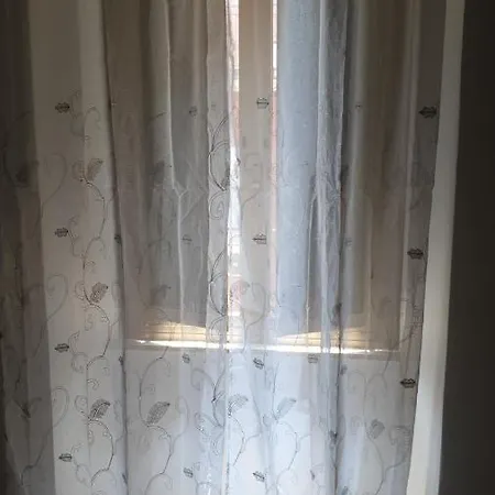 House Isabel Апартаменти Джардіні-Наксос