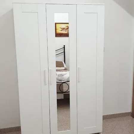 Апартаменты House Isabel