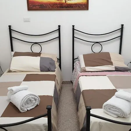 House Isabel Apartment